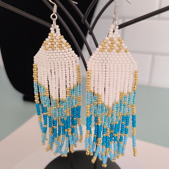 Handmade earrings( RESTOCKED) - Picture 4 of 9